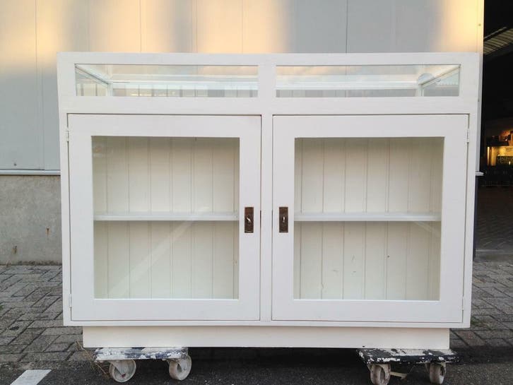 *TIP*  Nieuwe toonbanken van 150 cm met vitrineglas boven e, Zakelijke goederen, Kantoor en Winkelinrichting | Winkel en Inventaris