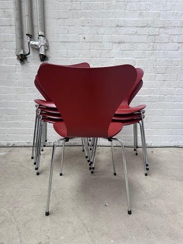 Fritz Hansen - Arne Jacobsen - Stoel (8) - 3107 Venetiaans