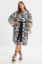Mat Fashion jurk zwart witM=48-50Maat 46/48 (XL) of groter, Verzenden