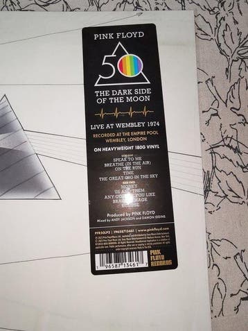 Pink Floyd - The Dark Side Of The Moon (Live At Wembley