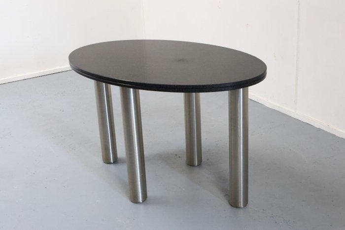 Table à manger - Granit, Acier inoxydable, Antiquités & Art, Curiosités & Brocante