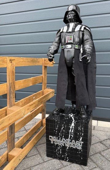 Daluxe Art - 1999 • XXL Star Wars Darth Vader Display – 110