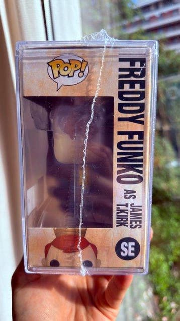 Funko - Funko Pop - Freddy Funko As James T.Kirk -3000pcs