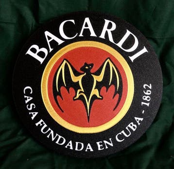 BACARDI - Enseigne lumineuse - BACARDI. A , soirée de bar