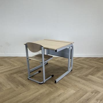 Vanerum complete schoolset (blauwe stip) 1x stoel + 1 x