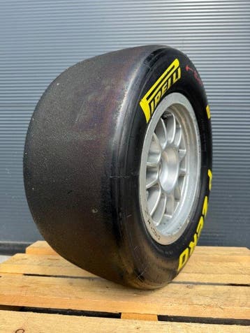 Wiel compleet met band - Pirelli -O.Z - *** NO RESERVE ***, Nieuw