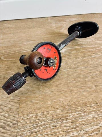 Metabo - Werkgereedschap Industrieel design - Boor op borst