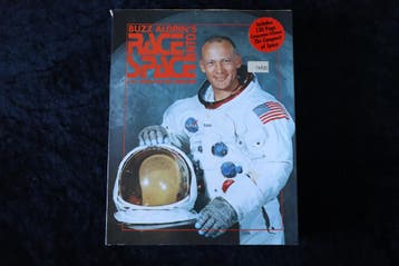 Buzz Aldrins Race Into The Space IBM 3,5 PC Big Box, Games en Spelcomputers, Verzenden, Nieuw