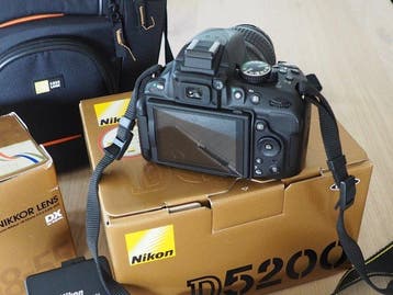 Nikon D5200 DSLR Camera - with AF-S DX NIKKOR 18-55mm, Audio, Tv en Foto, Nieuw