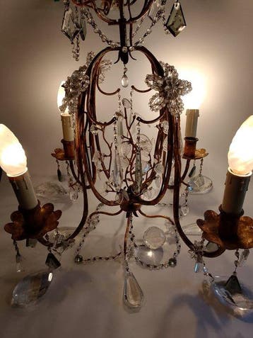 Lustre - fer forgé-feuille dor-cristaux - Cristaux