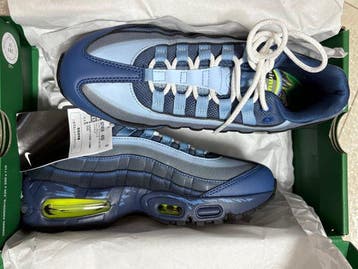 Nike - Nike × Yu-Gi-Oh! Katsuya Jonouchi Air Muscle 95 QS, Nieuw