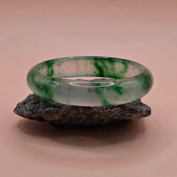 Natuurlijke Groen-Witte Kwartsietarmband – Edelsteen van