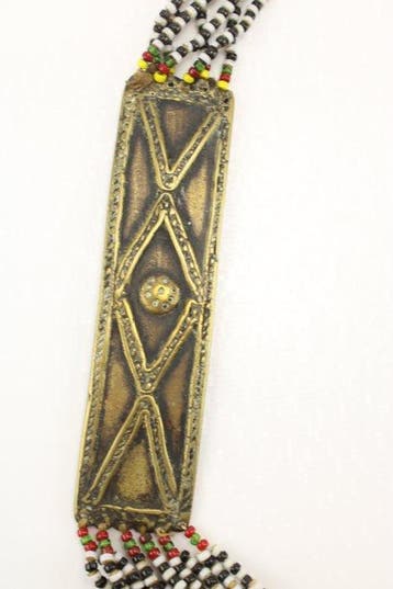 Tribal meerdere strengen glaszaadkralen & gegraveerd messing