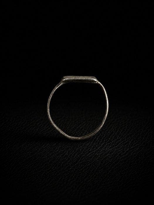Oud-Romeins, Keizerrijk Brons Ring - 2e tot en met 4e eeuw, Antiek en Kunst, Antiek | Overige Antiek