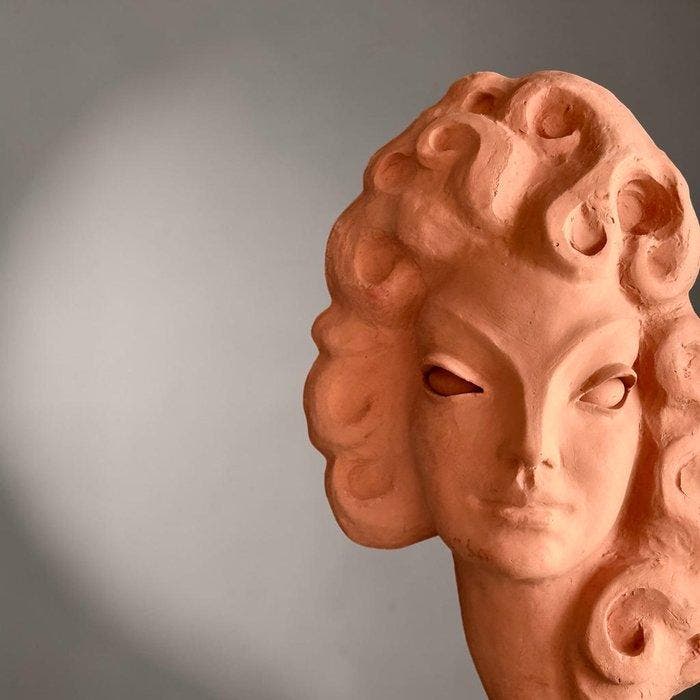 sculptuur, Grand masque murale féminin art déco - vers 1930, Antiquités & Art, Curiosités & Brocante