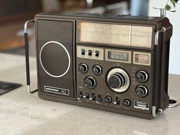 Grundig - Satellit 1400 Professional Multi-Band Portable, Audio, Tv en Foto, Radio's, Nieuw