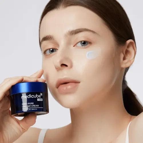 Medicube Zero Pore One Day Cream (Dagcreme), Handtassen en Accessoires, Uiterlijk | Gezichtsverzorging, Nieuw, Verzenden
