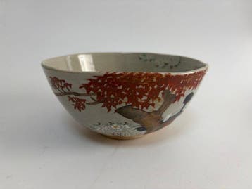 Chawan peint à la main japonais avec tomobako – scène