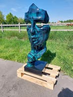 Beeld, artistic Statue head on block  THE SILENCE  102