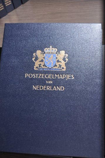 Nederland - Flinke doos vol met 10 lege DAVO albums voor, Postzegels en Munten, Gestempeld