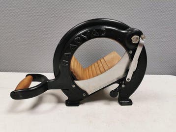 Raadvad - Ove Larsen - Coupe-pain - Modèle 294 - Fonte