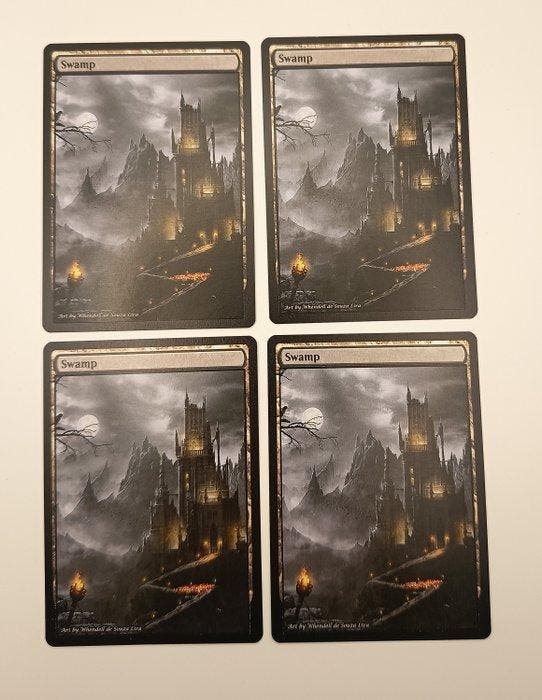Magic: The Gathering – Custom Gothic Swamp Full Art Set (4, Hobby en Vrije tijd, Verzamelkaartspellen | Magic the Gathering