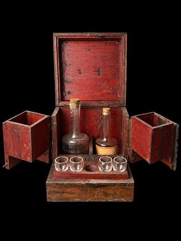 Cercueil - Ronce de noyer - pharmacie de voyage