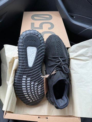 Adidas - Yeezy Boost 350 V2 - Sneakers - Maat: EU 45 - Nieuw, Nieuw