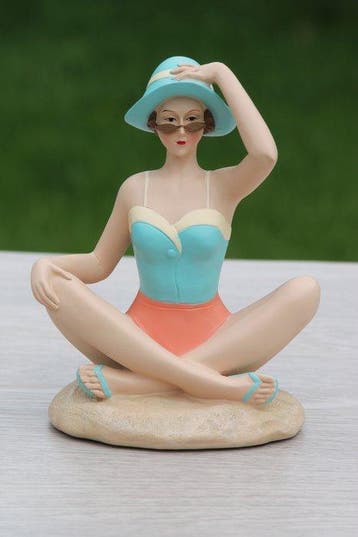 Beeld 1 – De Zomerse Dame 2 – De Dromerige Schoonheid -