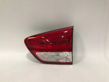 Kia Carens IV 13-16 rechter binnenlamp LED Europa, Verzenden, Gebruikt