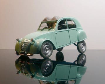 Moulinsart - Tintin - La 2 CV des Dupondt dans ‘’Laffaire