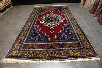 Taspinar Turkije - Vloerkleed - 285 cm - 182 cm, Nieuw
