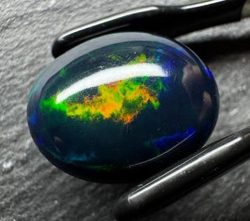 Opaal Cabochon- 2.45 g, Nieuw