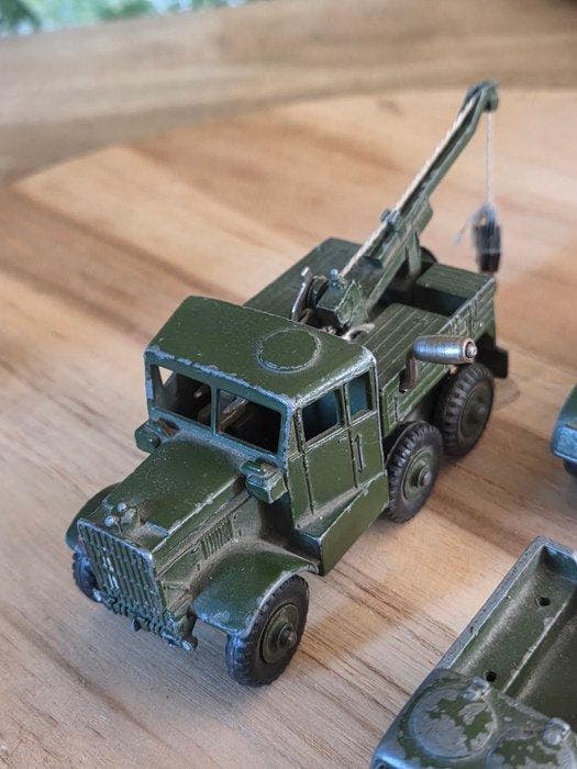Dinky Toys - Speelgoed Army 1-Ton Cargo Truck-Daimler, Hobby & Loisirs créatifs, Voitures miniatures | 1:5 à 1:12