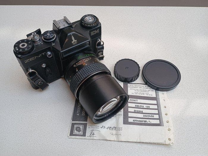 KMZ Krasnogorsk Zenit EM Olympia 1980 (zwart) + Helios, TV, Hi-fi & Vidéo, Appareils photo analogiques
