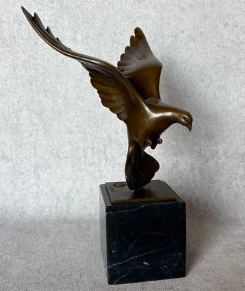 Beeld, Vliegende duif. Naar: Coenraad - 28 cm - Brons,