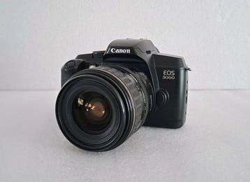Canon EOS 5000 + EF 28-80 USM + Batt. pack BP-8 + Speedlite