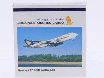 Schaal 1:500 Herpa 500869 Singapore Arlines Cargo Boeing..., Ophalen of Verzenden, Zo goed als nieuw