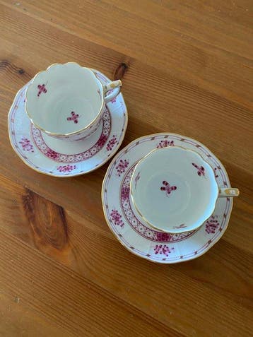 Tasse et soucoupe (2) - Porcelaine - Herend Waldstein Rouge