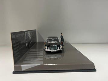 Minichamps 1:43 - Voiture miniature - Mercedes-benz 300 sel, Nieuw