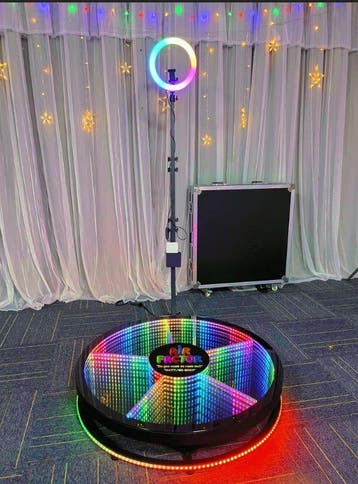 VIDEOBOOTH 360°  FULL LED - A VENDRE, Services & Professionnels, Se rend à domicile, Photographe