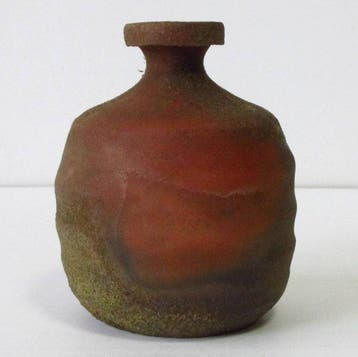 Vaas - Bizen-aardewerk, tokkuri-vormige knopvaas met