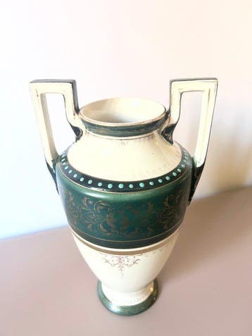 Boch Frères - Vaas - 822 - Keramiek - La Louvière 822