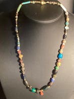 Égypte ancienne, ptolémaïque Fayence / Verre / Howlith /