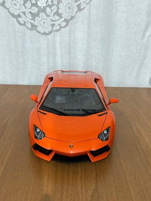 Pocher 1:8 - Modelauto - Lamborghini Aventador, Hobby en Vrije tijd, Modelauto's | 1:5 tot 1:12