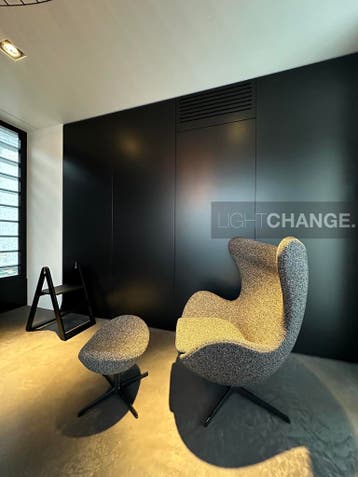 Fritz Hansen EGG Chair + Footstool, stof of leder NIEUW -50%
