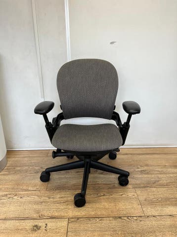 Refurbished Steelcase Leap Grafiet, Incl. 4D Armleuningen!, Verzenden, Zo goed als nieuw, Grijs, Bureaustoel