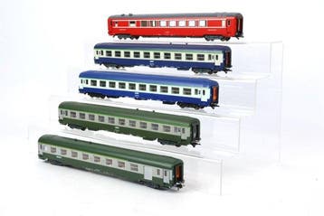 Roco H0 - Modeltrein personenwagen (5) - Vijf UIC rijtuigen,, Nieuw