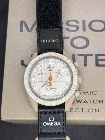 Swatch - MoonSwatch - Mission to Jupiter - Sans prix de, Nieuw