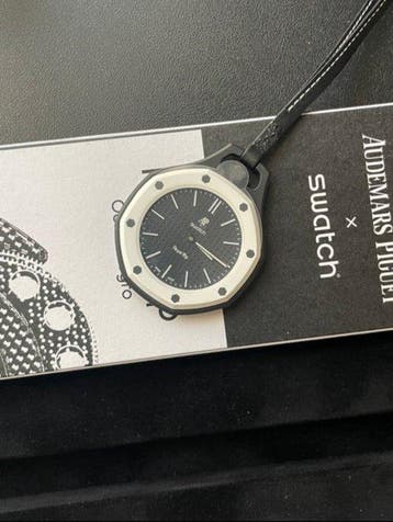 Swatch - Royal Pop Ocho Negro - Sans prix de réserve -, Handtassen en Accessoires, Nieuw